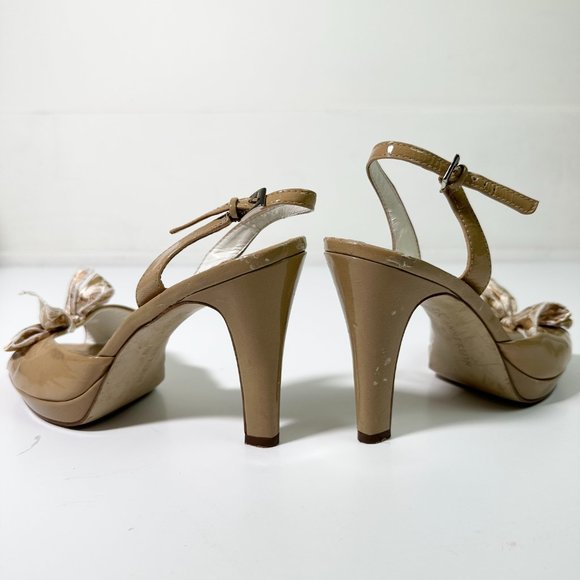 ANNE KLEIN "Akelisha" Patent Slingback Peep-Toe Bow Tan Nude Sz 7 - Picture 4 of 7
